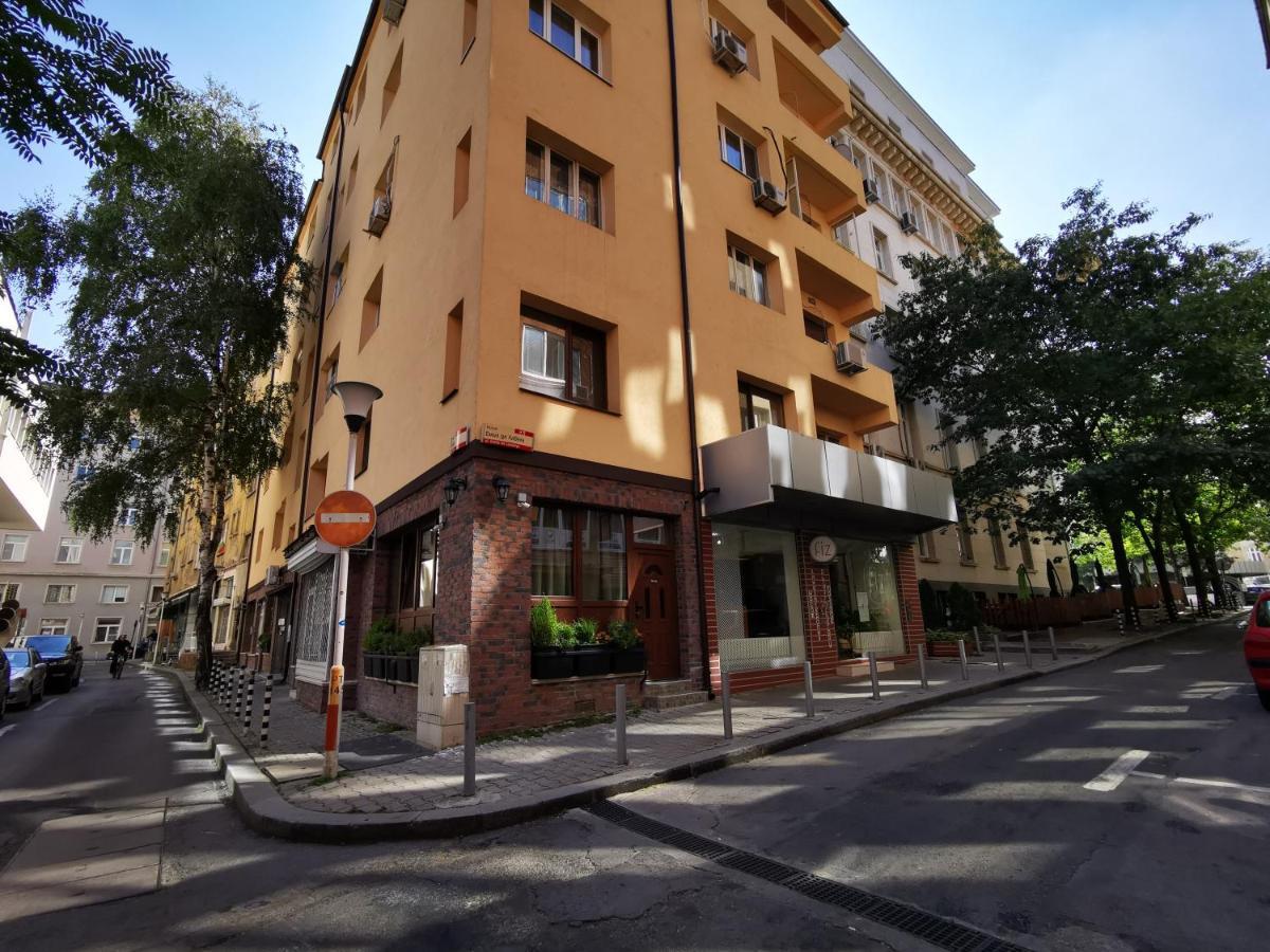 Sleep Over Sofia - Guest Rooms エクステリア 写真